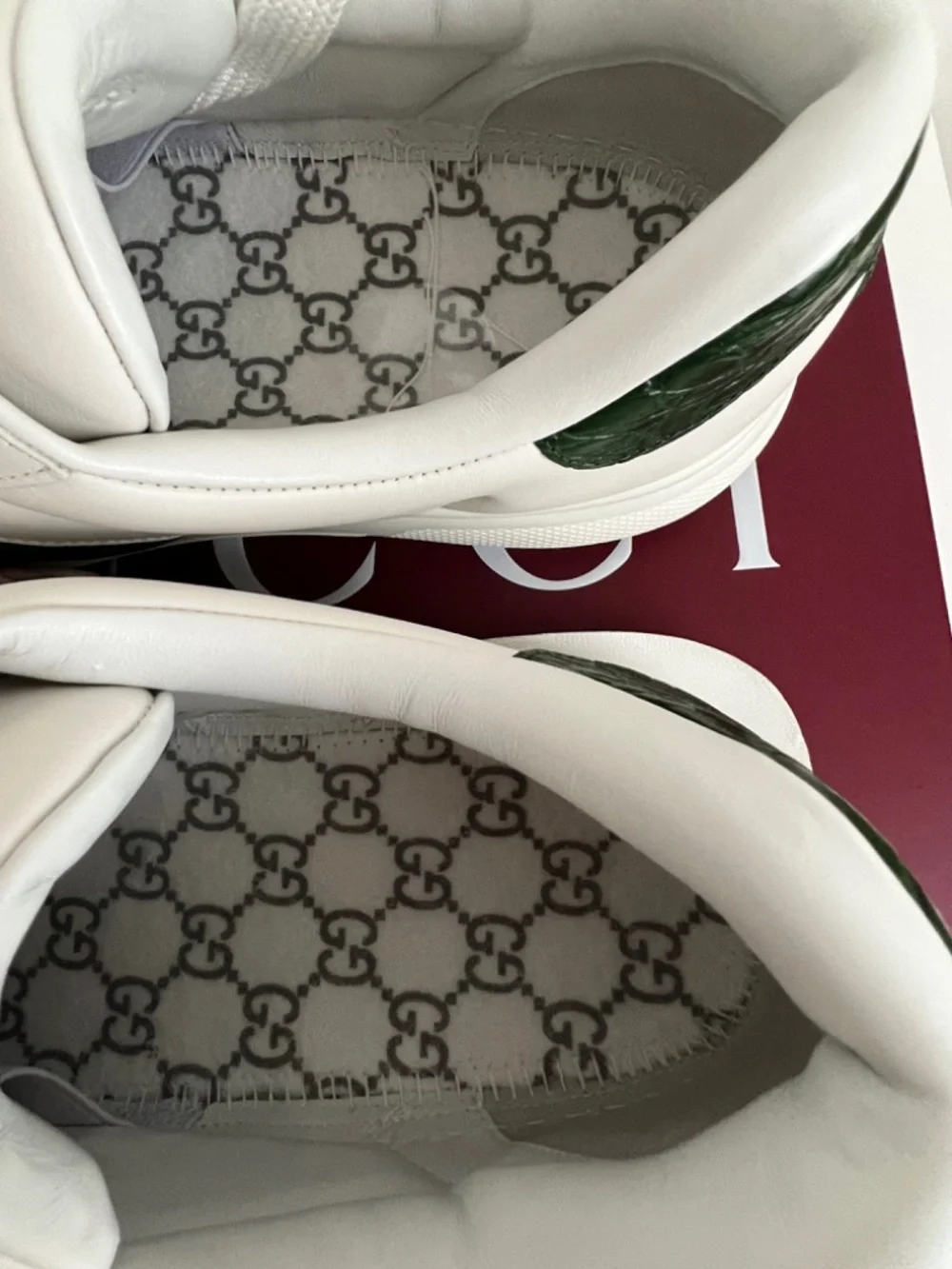 Gucci Men's Ace Sneaker White Leather Green Red Web ACE Metal Tag Lace 10 US10.5